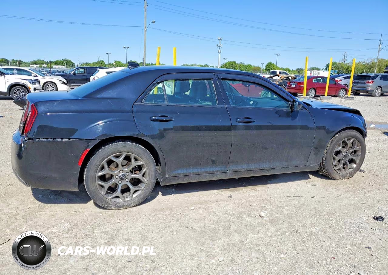 2016 Chrysler 300 S VIN:2C3CCAGGXGH244276 - 3