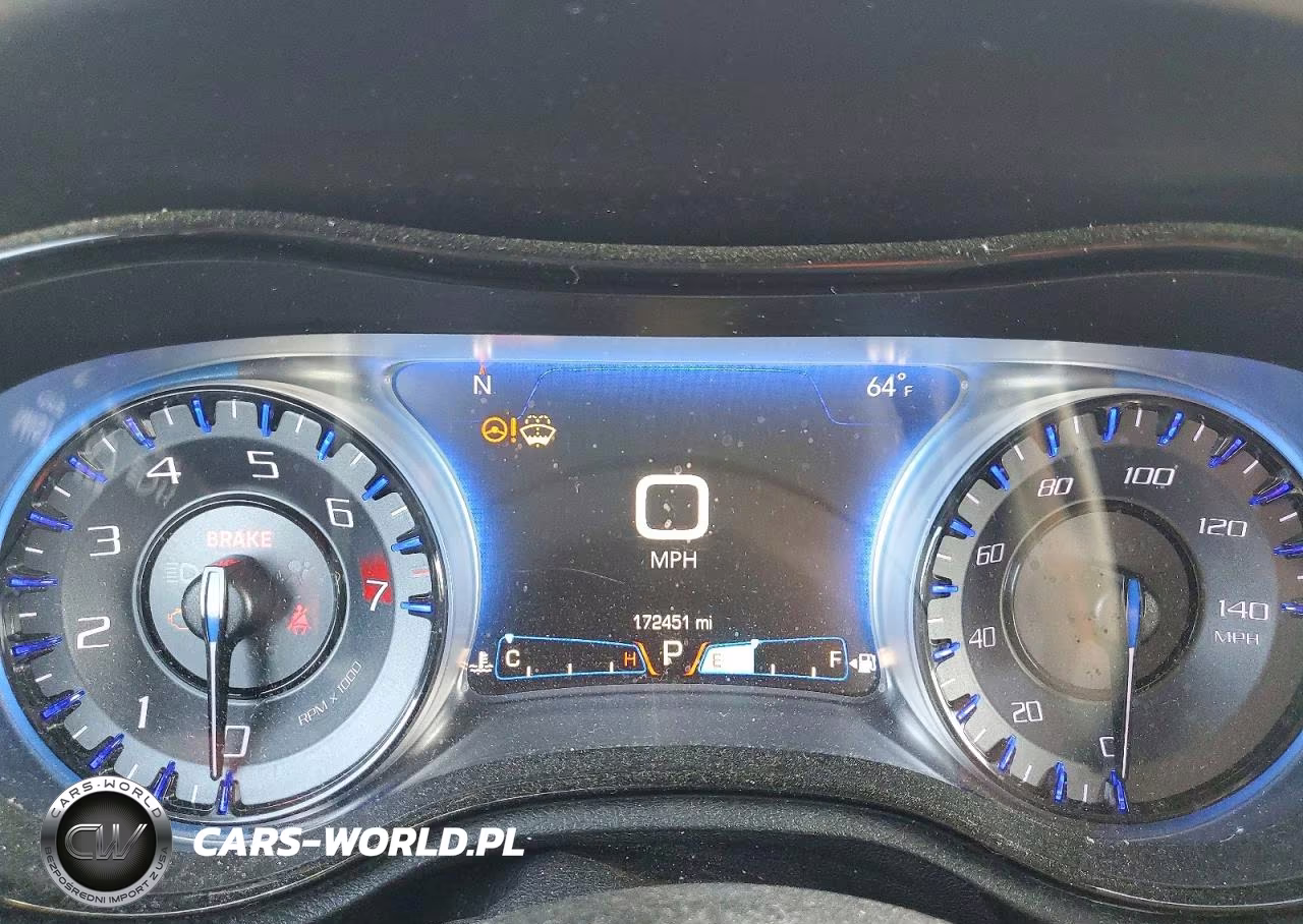 2016 Chrysler 300 S VIN:2C3CCAGGXGH244276 - 9