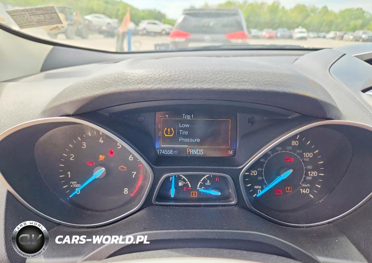 2017 Ford Escape Se VIN:1FMCU9GD6HUB82611 - 9