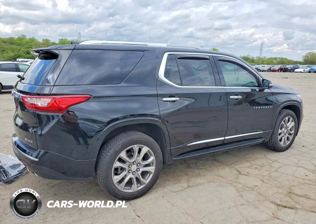 2018 Chevrolet Traverse Premier VIN:1GNERKKW5JJ123045 - 3