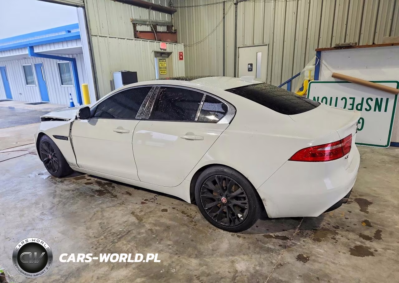 2017 Jaguar Xe VIN:SAJAR4BG7HA978837 - 2