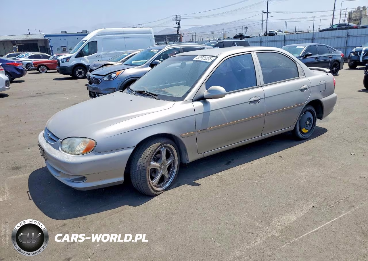 2000 Kia Sephia Base