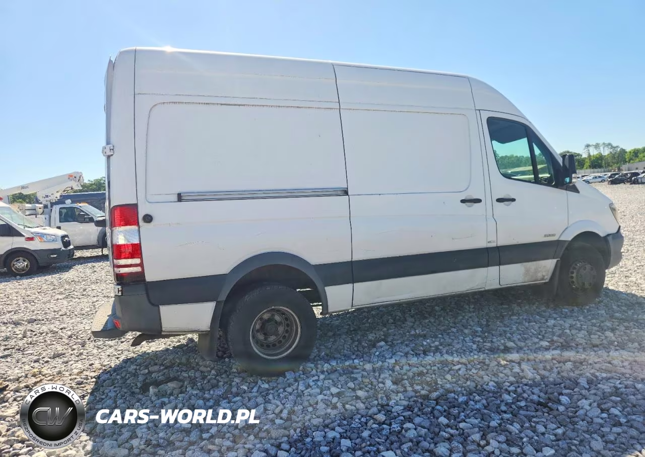 2014 Mercedes Benz Sprinter 3500 Delivery Van VIN:WD3PF3DC8E5885944 - 4