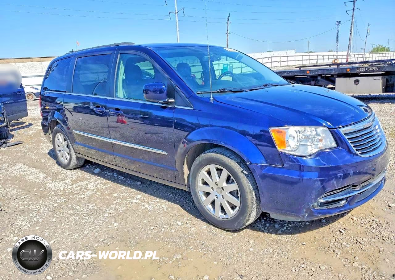 2016 Chrysler Town & Country Touring VIN:2C4RC1BG3GR110748 - 4