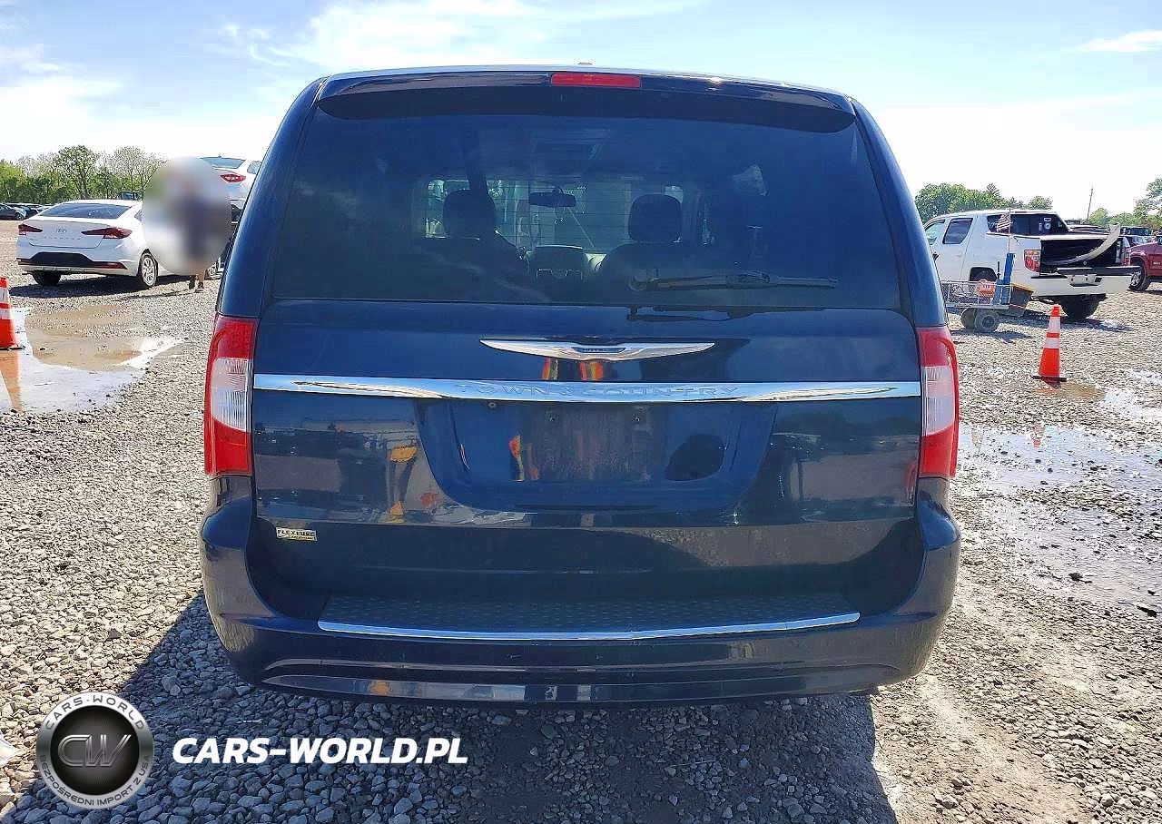 2016 Chrysler Town & Country Touring VIN:2C4RC1BG3GR110748 - 6