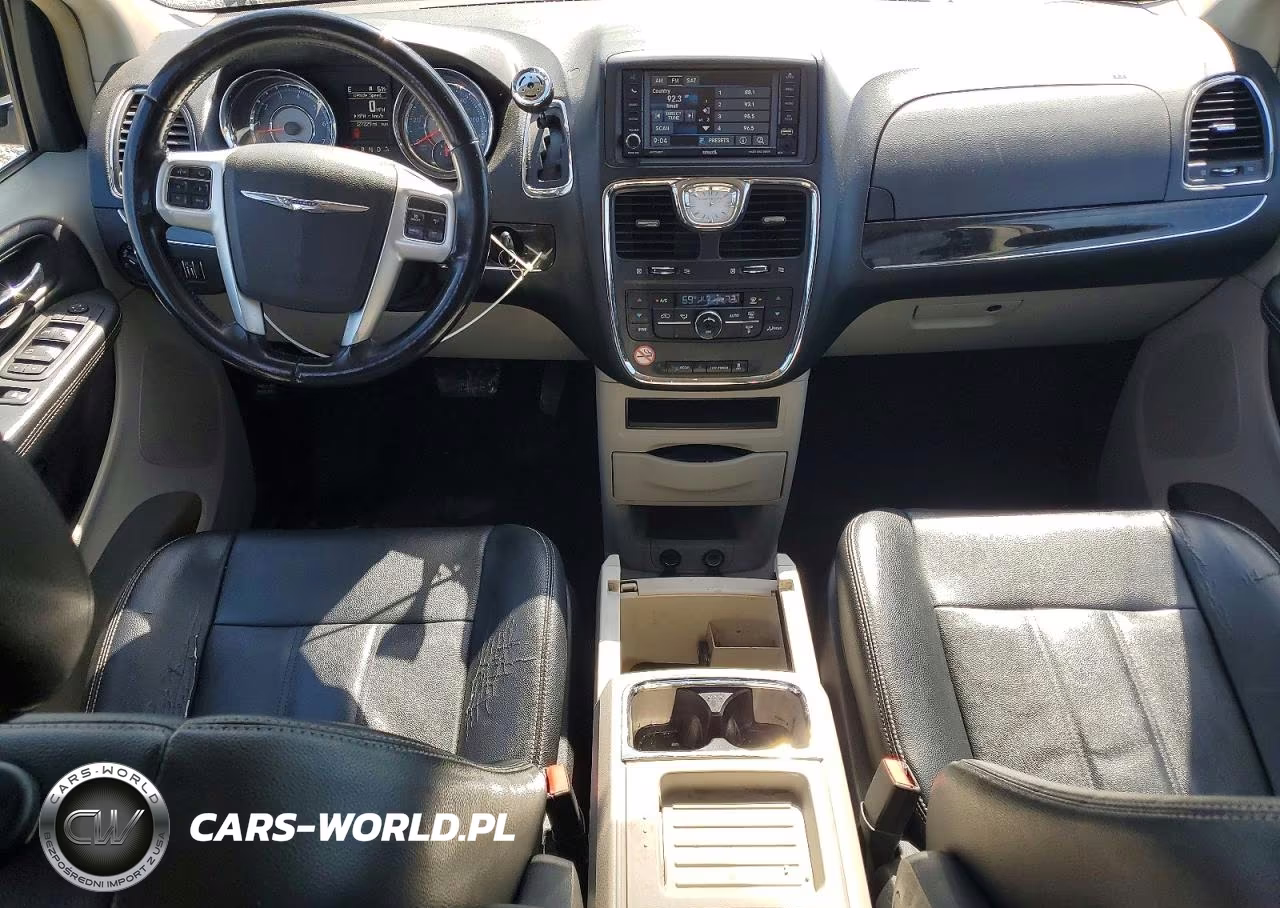 2016 Chrysler Town & Country Touring VIN:2C4RC1BG3GR110748 - 8