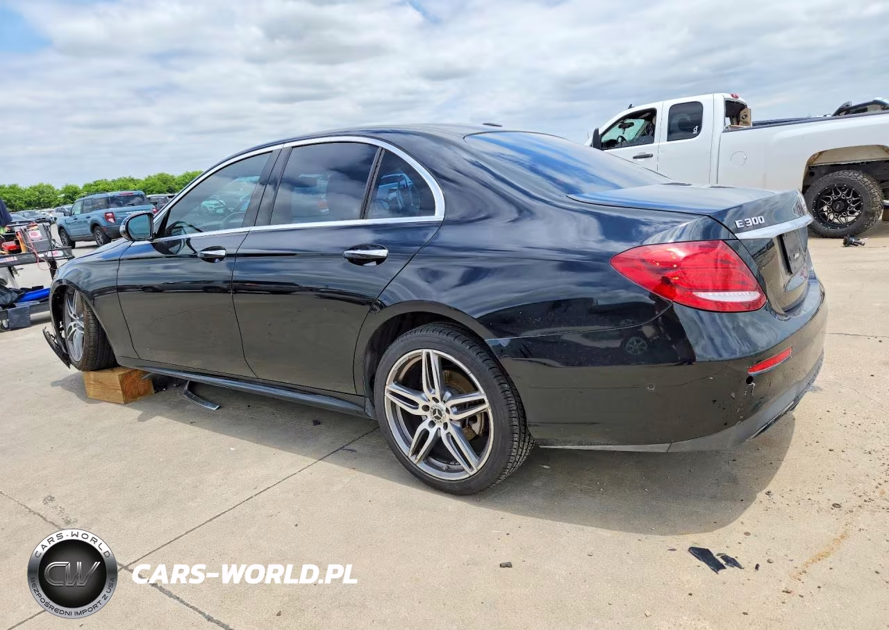 2018 Mercedes-Benz E 300 VIN:WDDZF4JB4JA330545 - 2