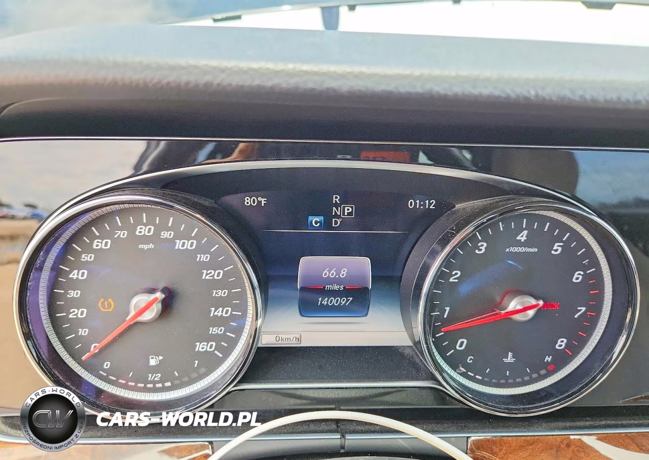 2018 Mercedes-Benz E 300 VIN:WDDZF4JB4JA330545 - 9