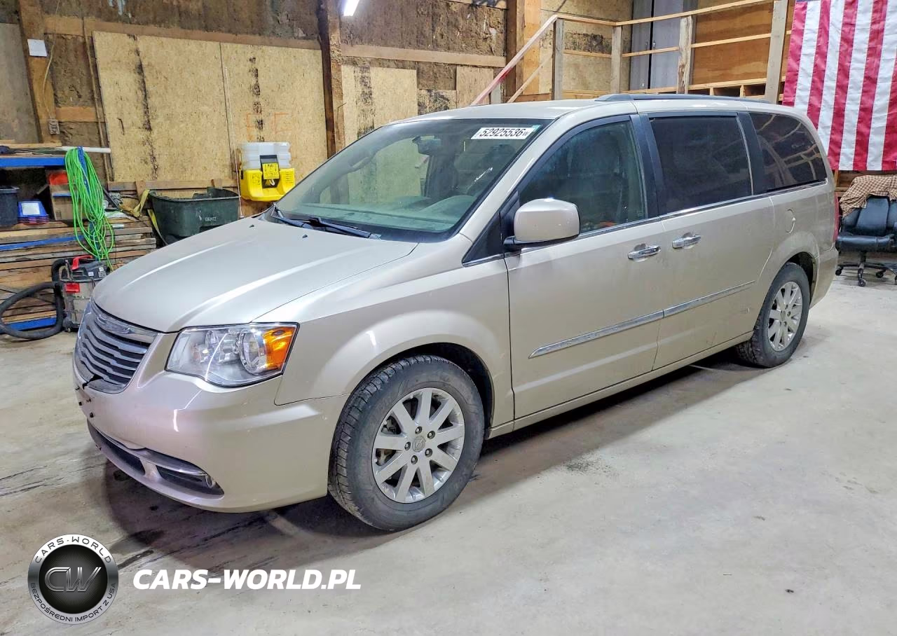 2016 Chrysler Town & Country Touring – zdjęcie 1 z 13
