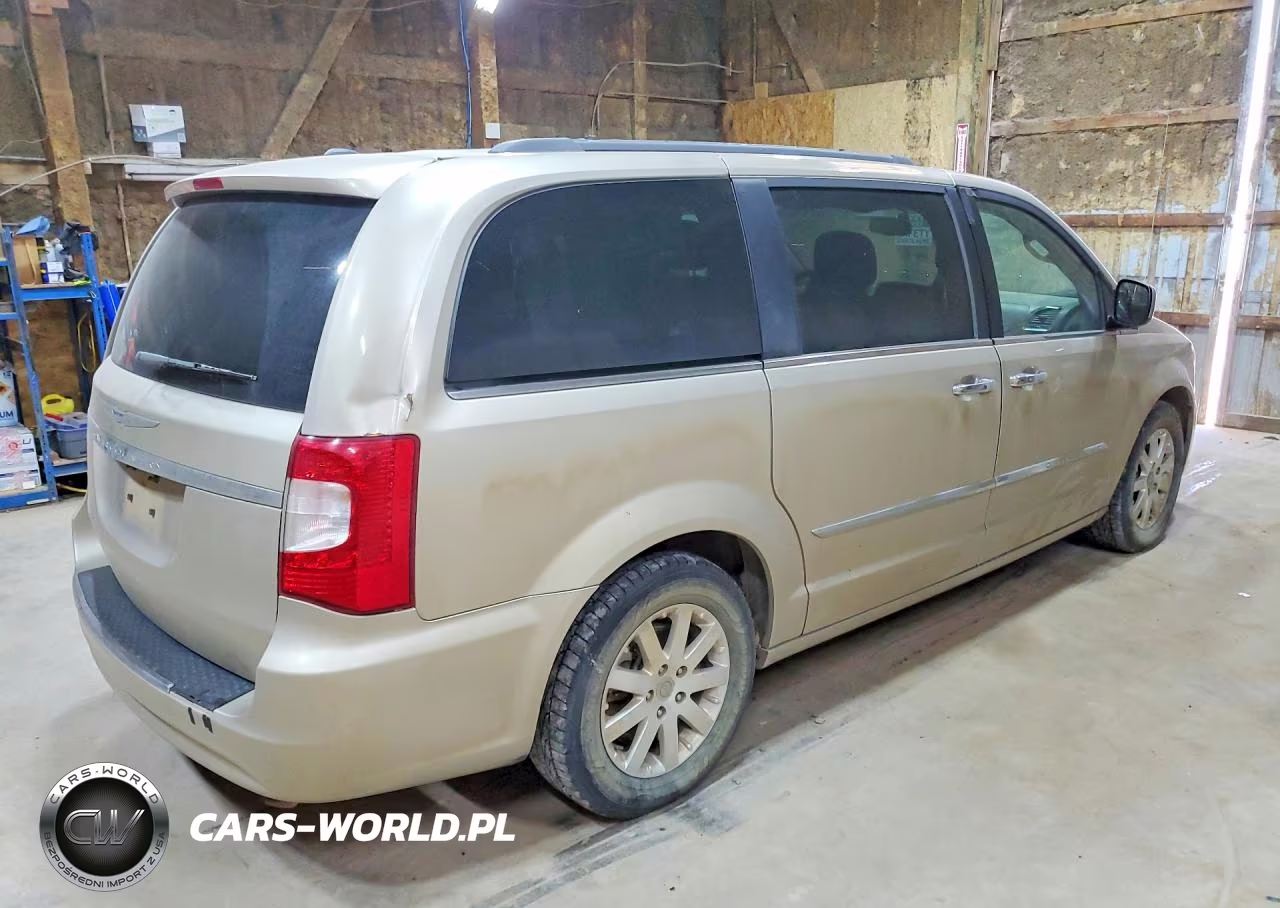 2016 Chrysler Town & Country Touring VIN:2C4RC1BG2GR128772 - 3
