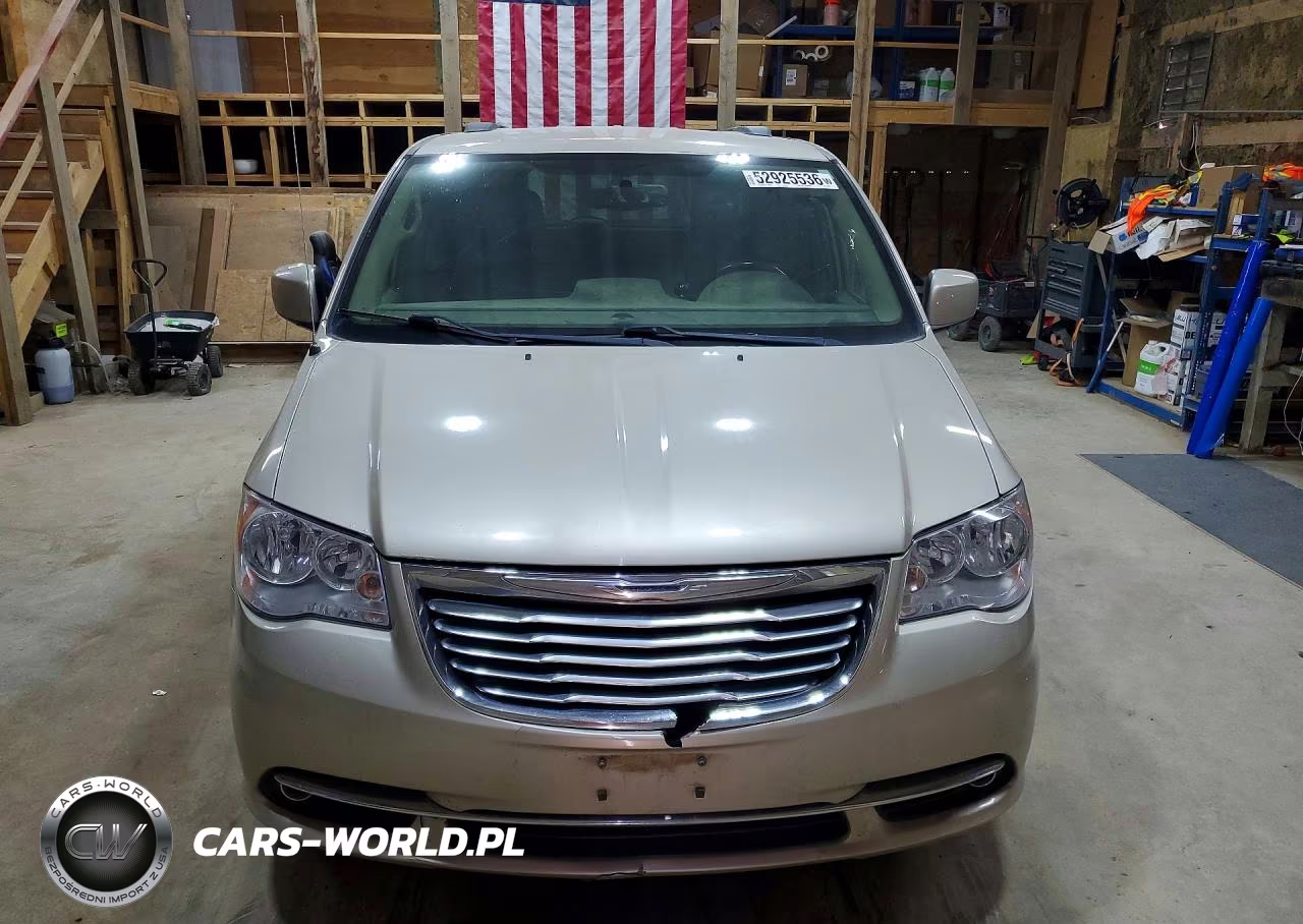 2016 Chrysler Town & Country Touring VIN:2C4RC1BG2GR128772 - 5