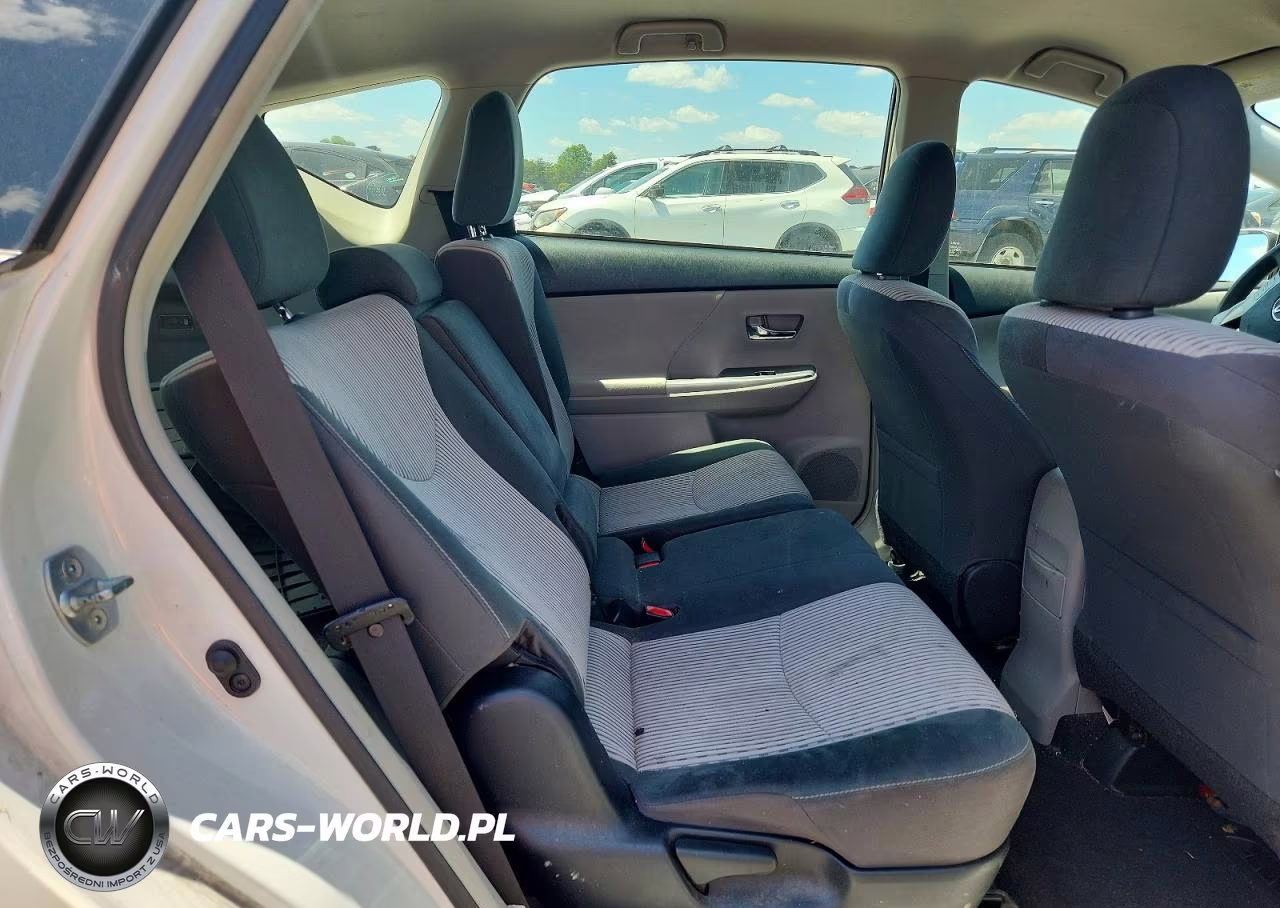 2015 Toyota Prius V Three VIN:JTDZN3EU1FJ019214 - 10
