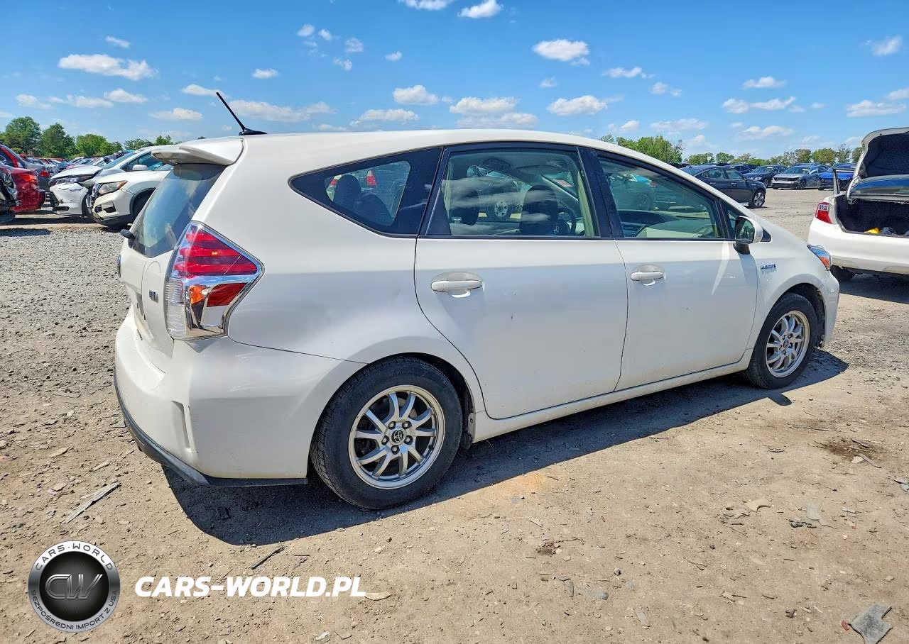 2015 Toyota Prius V Three VIN:JTDZN3EU1FJ019214 - 3