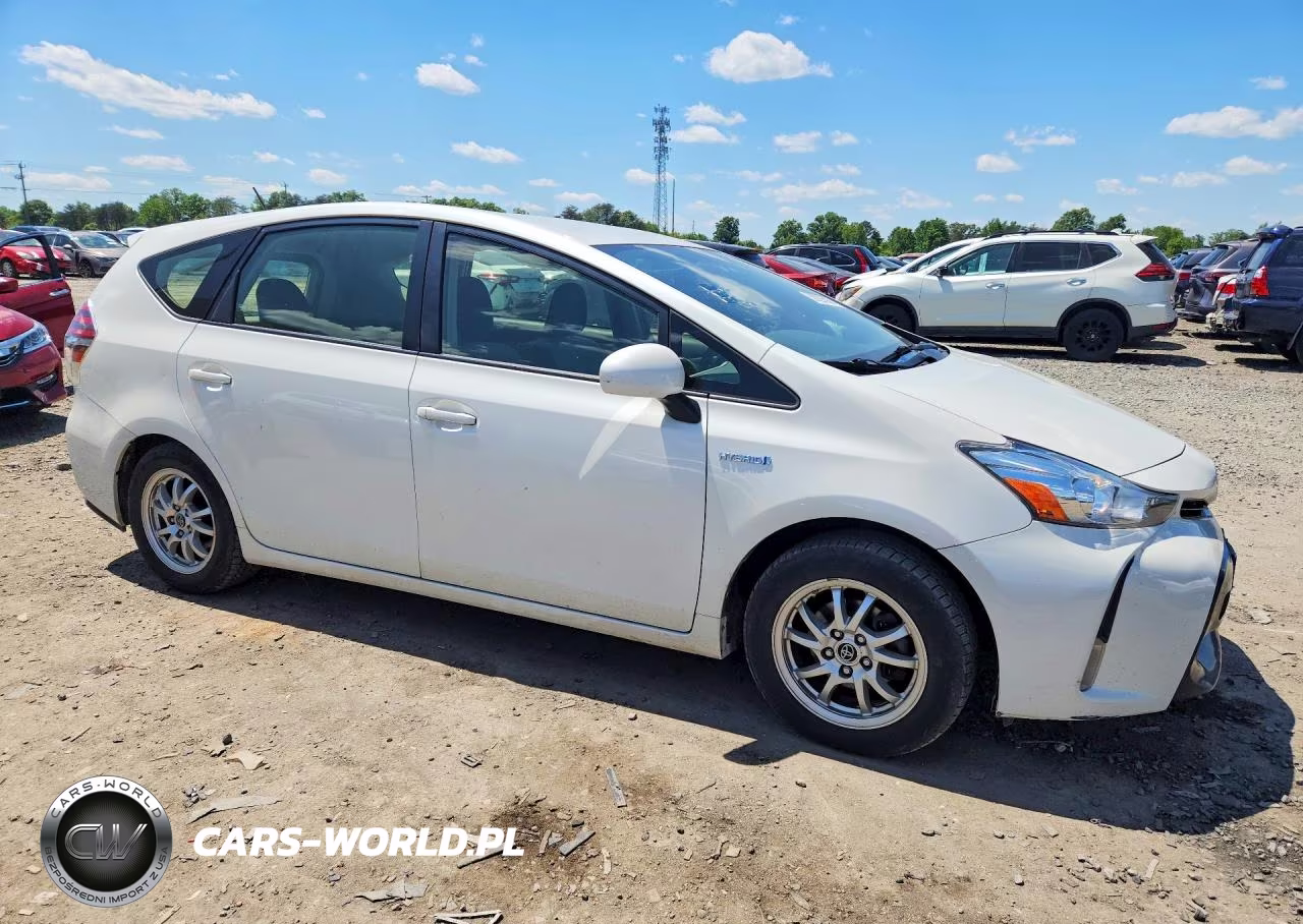 2015 Toyota Prius V Three VIN:JTDZN3EU1FJ019214 - 4