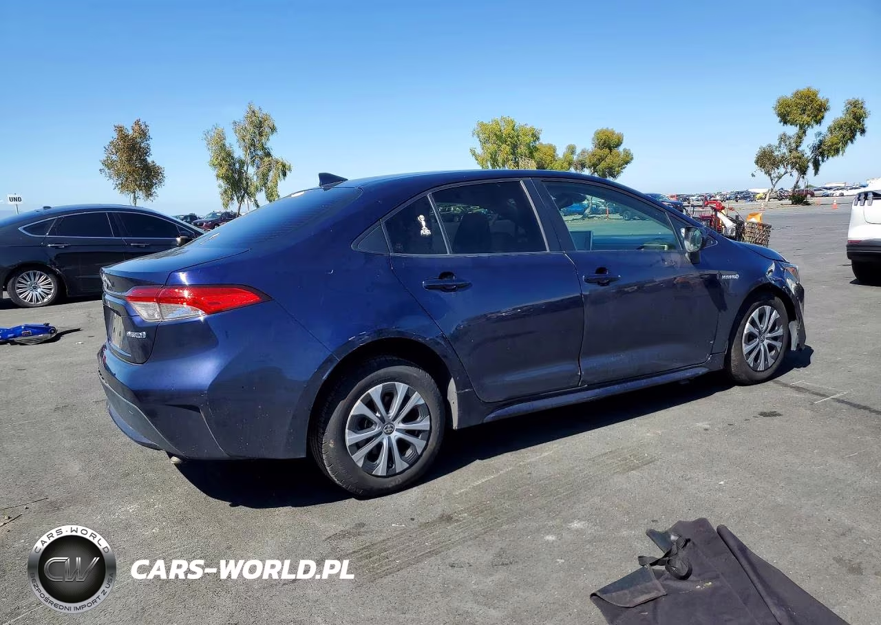 2021 Toyota Corolla Le VIN:JTDEAMDE4MJ033065 - 3