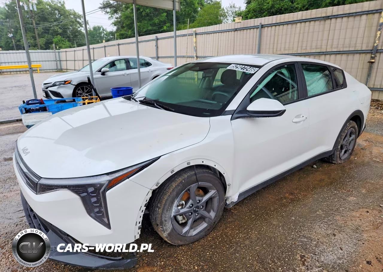 2025 Kia K4 Lxs