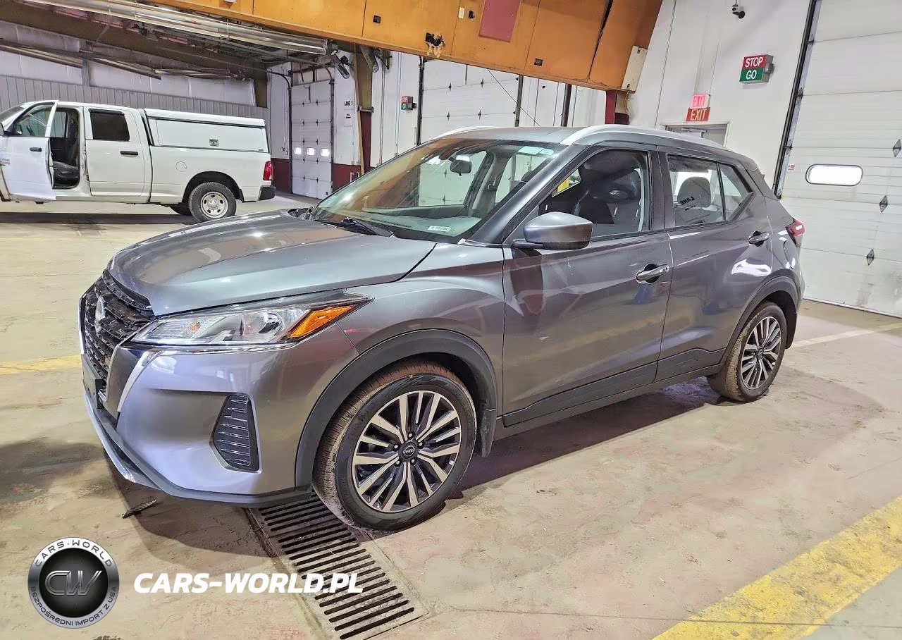 2023 Nissan Kicks Sv