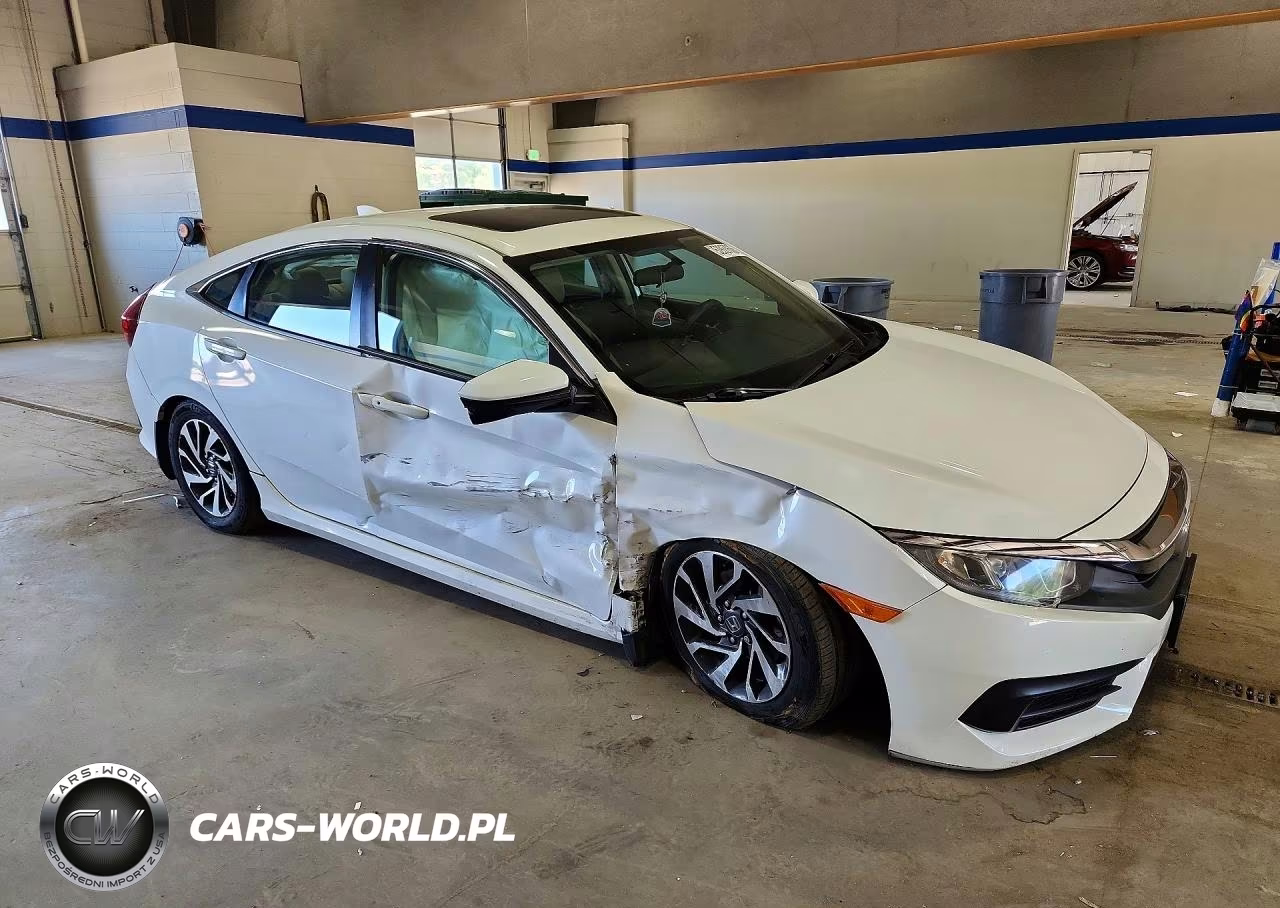 2017 Honda Civic VIN:2HGFC2F70HH574124 - 4