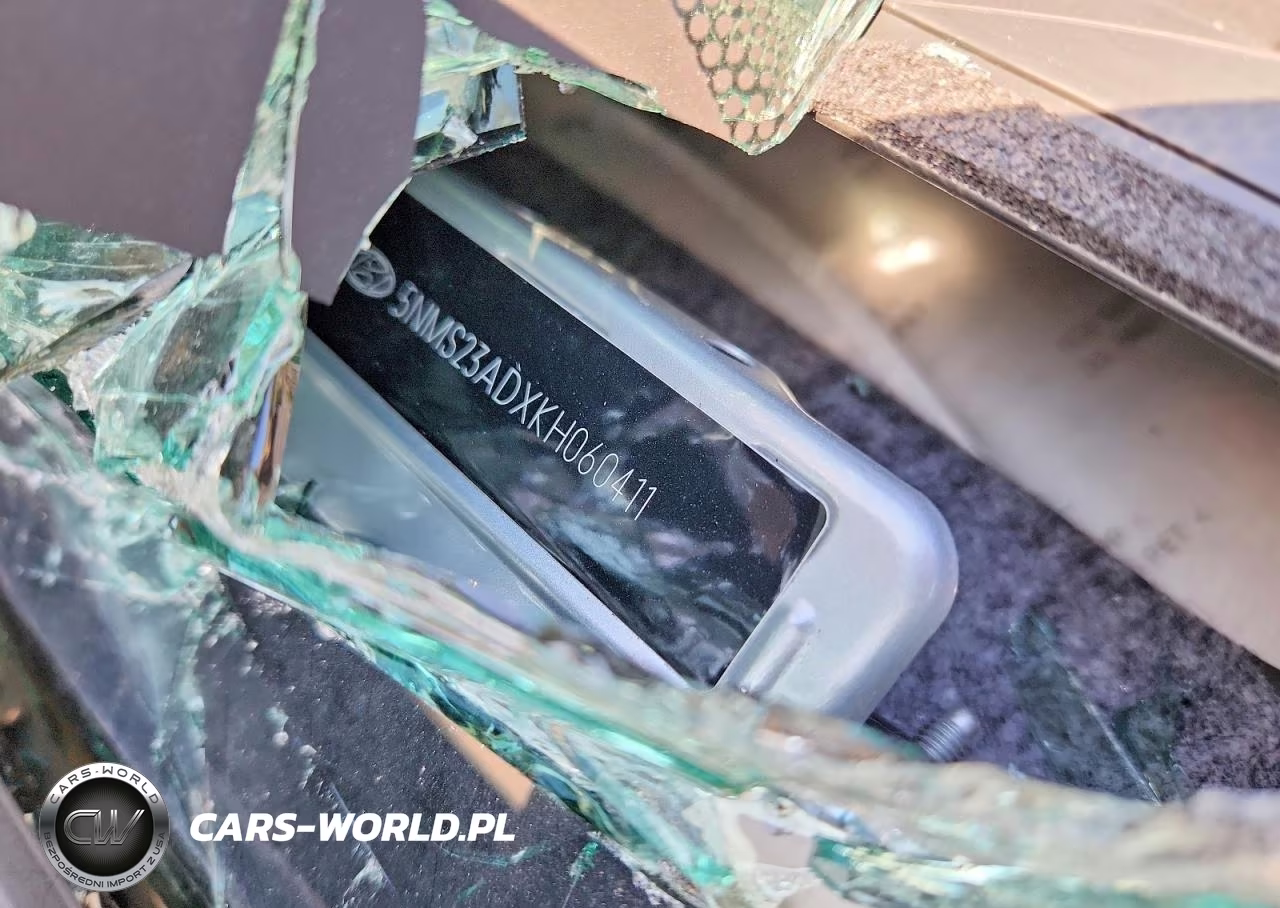 2019 Hyundai Santa Fe Se VIN:5NMS23ADXKH060411 - 14