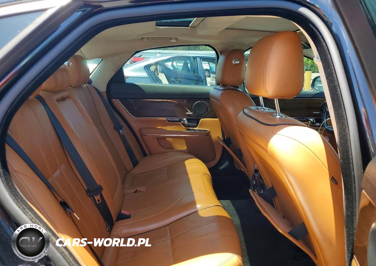 2012 Jaguar Xj Supercharged VIN:SAJWA1GE5CMV34303 - 10