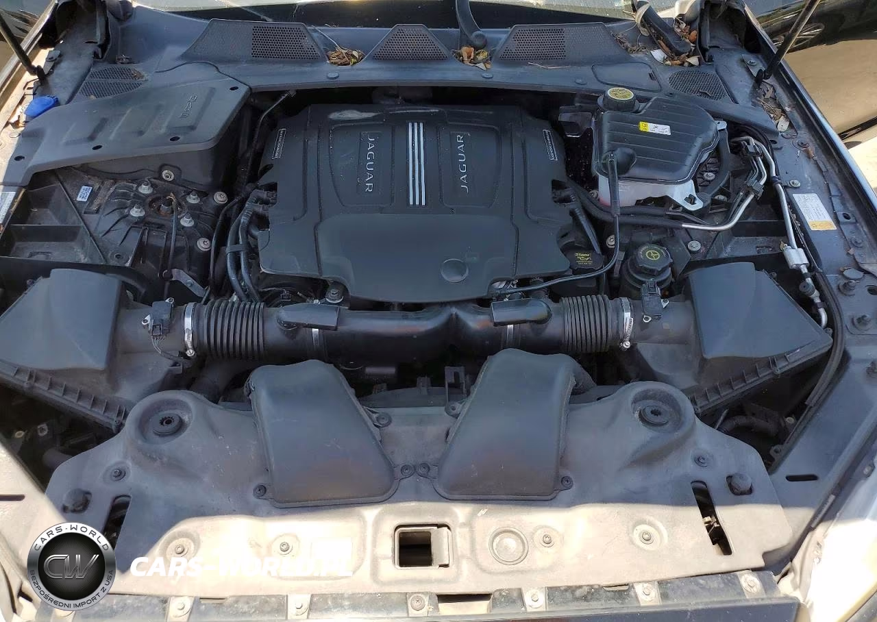 2012 Jaguar Xj Supercharged VIN:SAJWA1GE5CMV34303 - 11