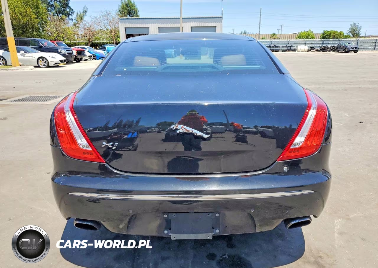 2012 Jaguar Xj Supercharged VIN:SAJWA1GE5CMV34303 - 6