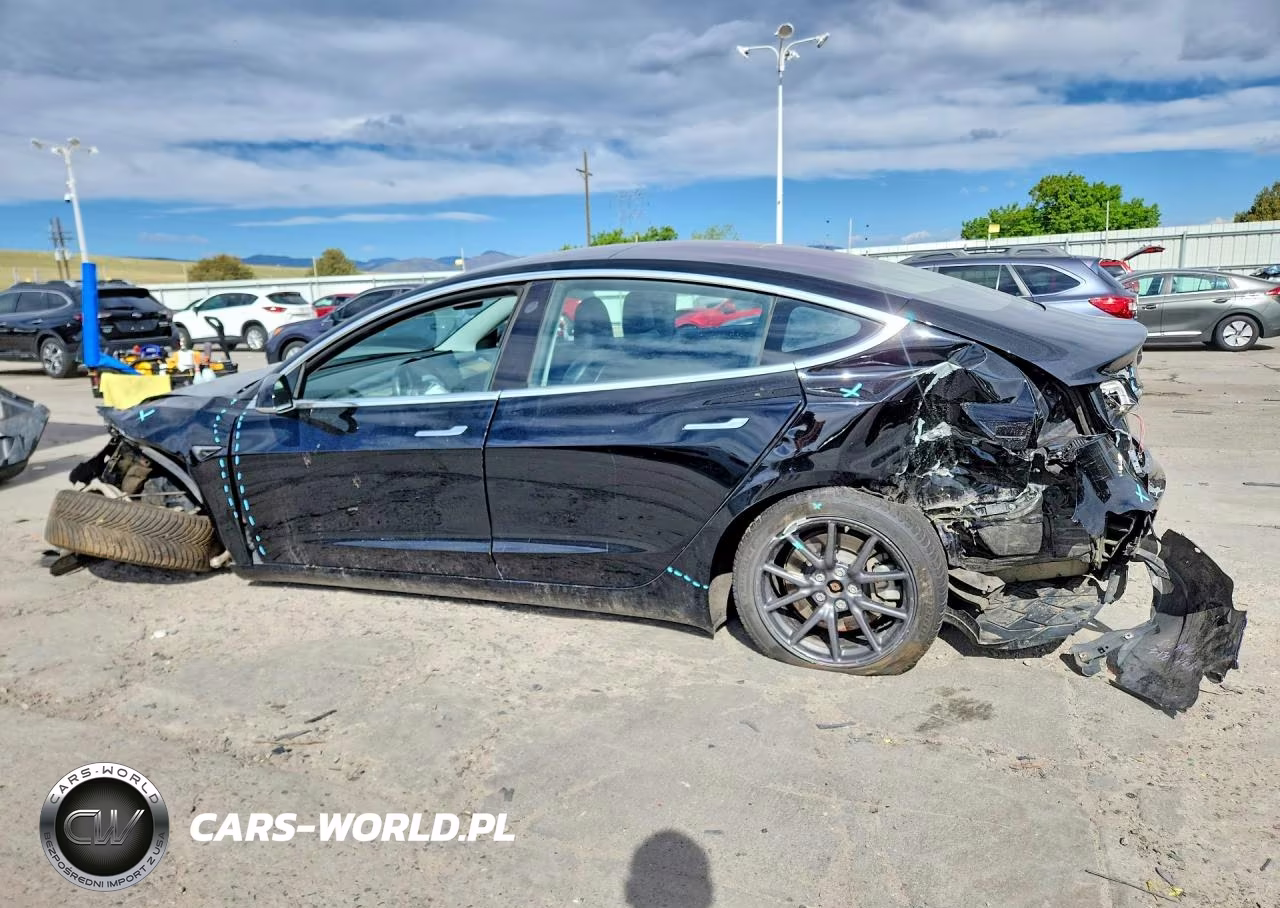 2018 Tesla Model 3 VIN:5YJ3E1EA7JF030444 - 2
