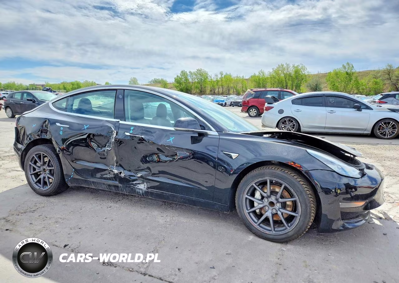 2018 Tesla Model 3 VIN:5YJ3E1EA7JF030444 - 4