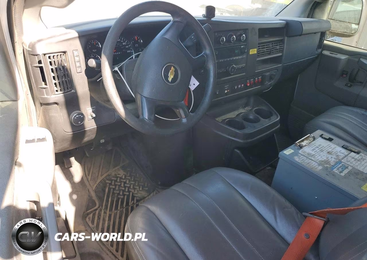 2016 Chevrolet Express G2500 VIN:1GCWGAFF8G1235144 - 8