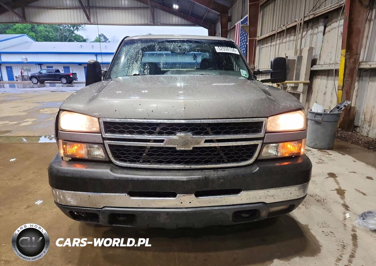 2007 Chevrolet Silverado C2500 Heavy Duty VIN:1GCHC23D77F194621 - 5