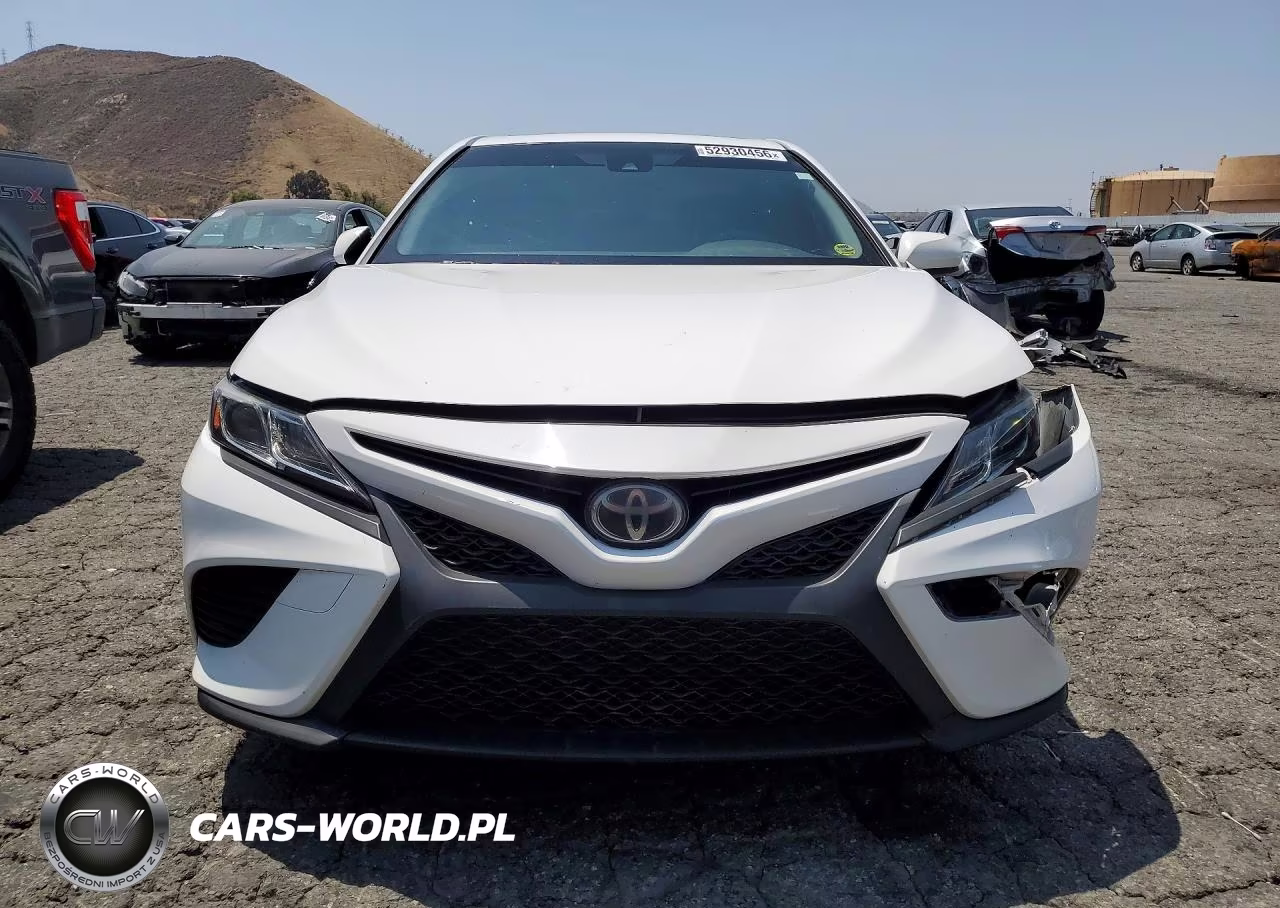 2018 Toyota Camry Se VIN:JTNB11HK8J3039867 - 5