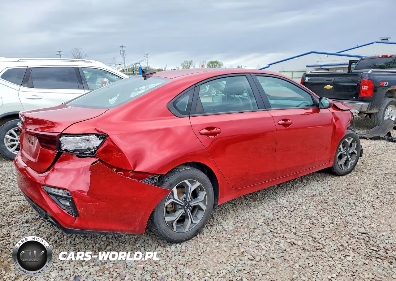 2020 Kia Forte Lxs VIN:3KPF24AD5LE245773 - 3