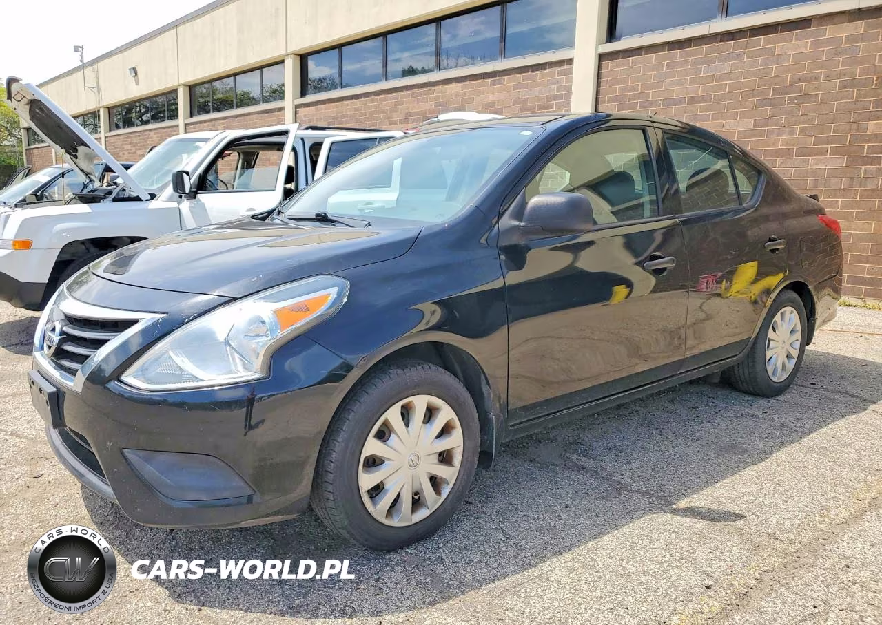 2015 Nissan Versa 1.6 S Plus