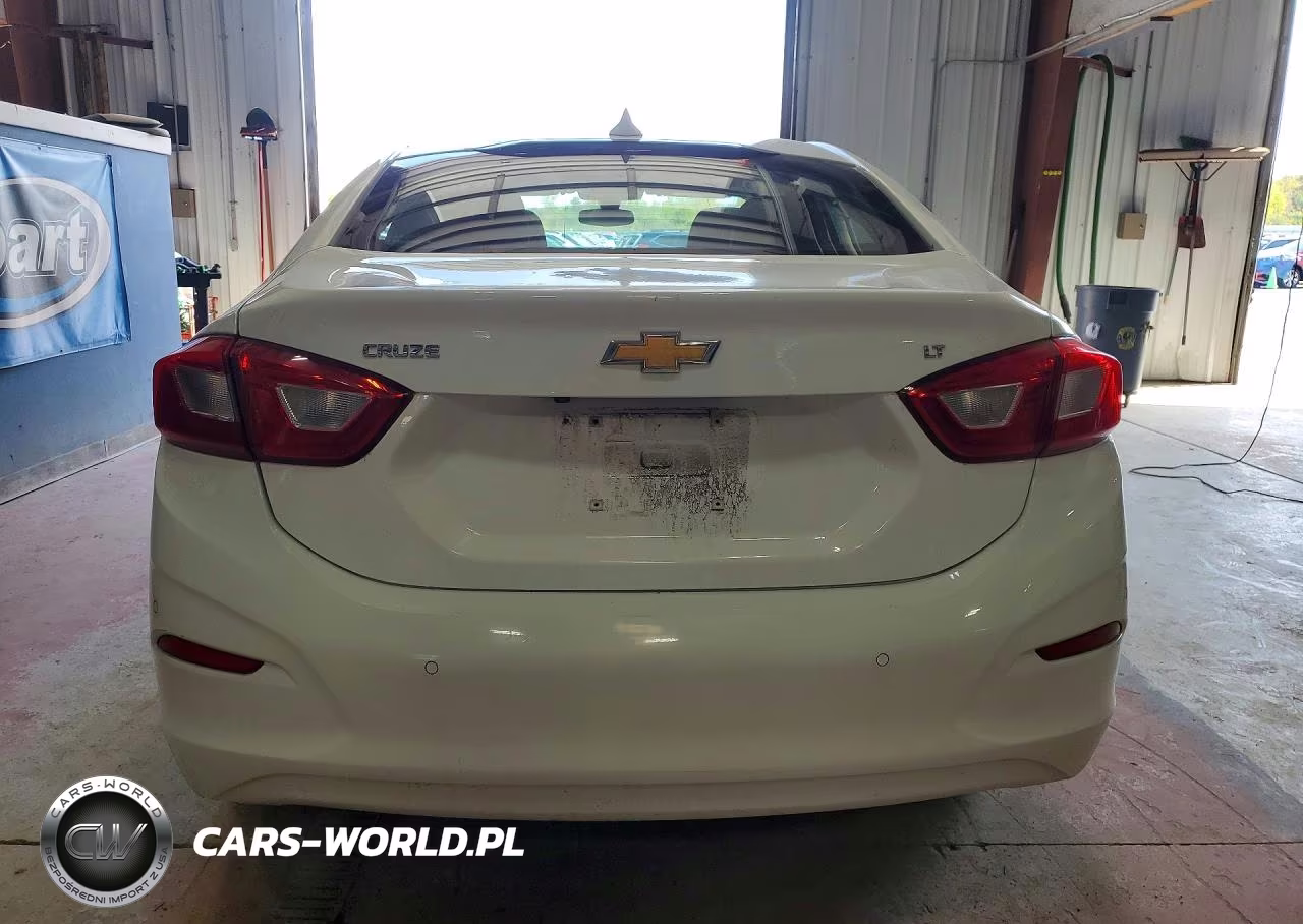 2019 Chevrolet Cruze Lt VIN:1G1BE5SM5K7127823 - 6
