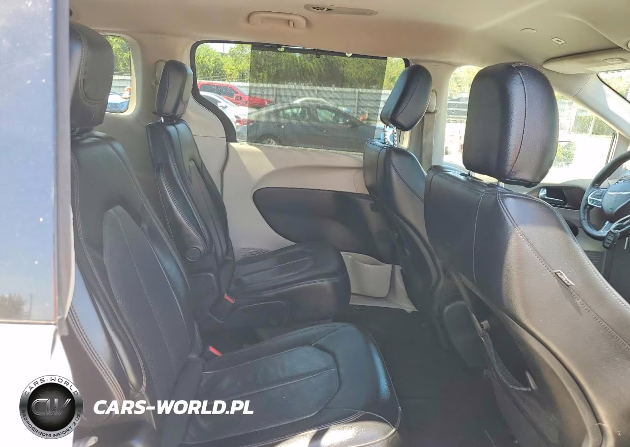 2019 Chrysler Pacifica Touring L VIN:2C4RC1BG3KR626388 - 11