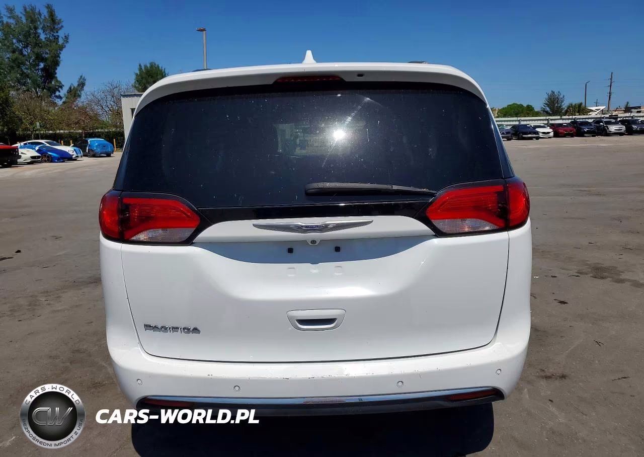 2019 Chrysler Pacifica Touring L VIN:2C4RC1BG3KR626388 - 6