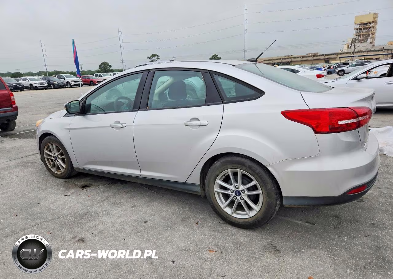 2017 Ford Focus Se VIN:1FADP3F27HL309536 - 2