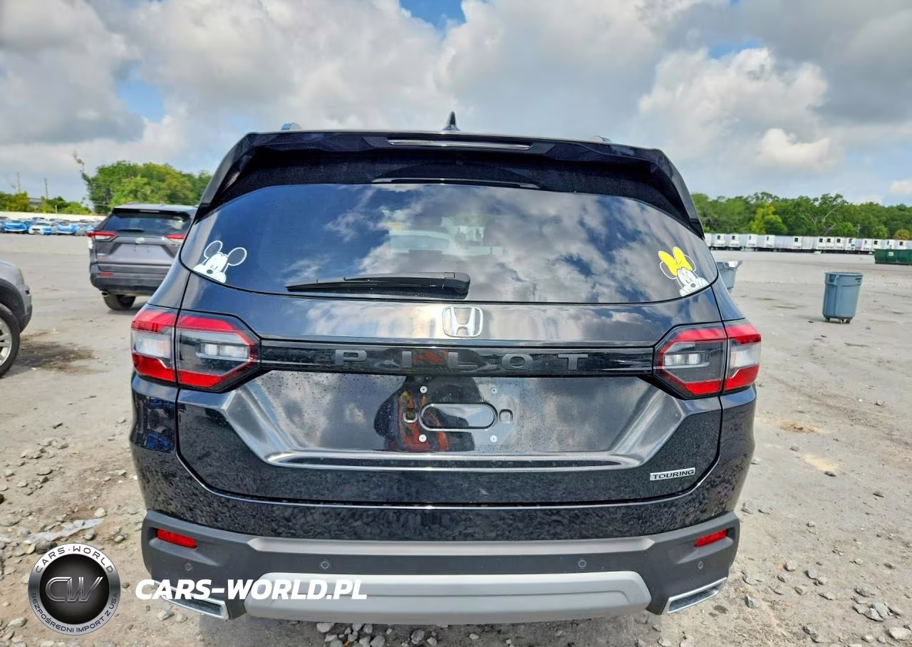 2025 Honda Pilot Touring VIN:5FNYG2H7XSB037752 - 6