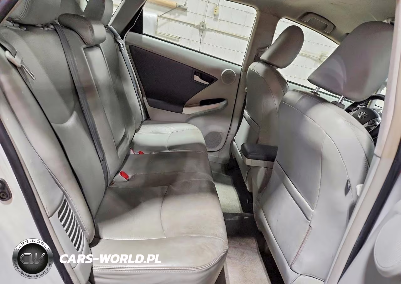 2011 Toyota Prius Four VIN:JTDKN3DU7B0318161 - 10