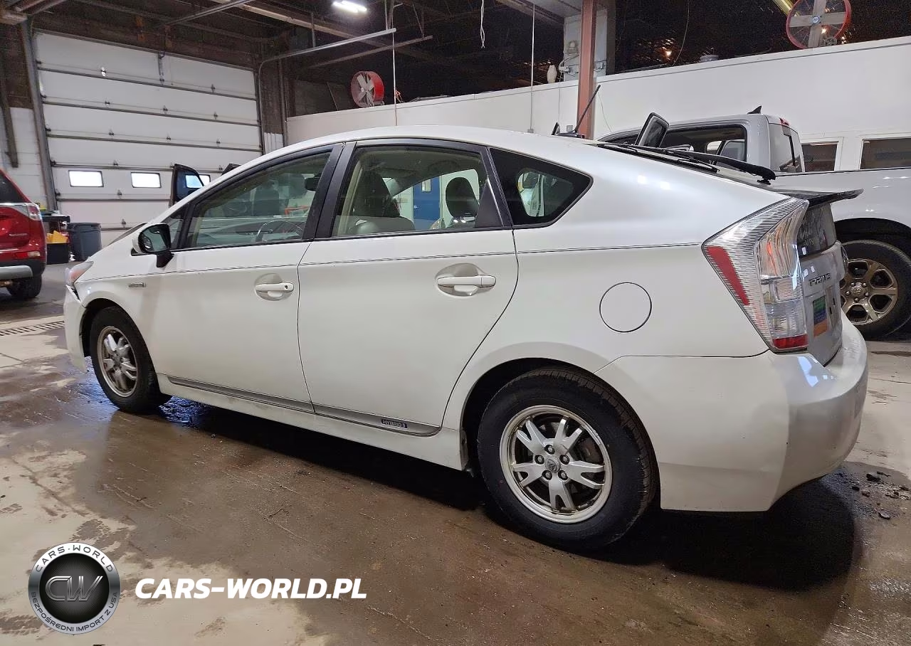 2011 Toyota Prius Four VIN:JTDKN3DU7B0318161 - 2