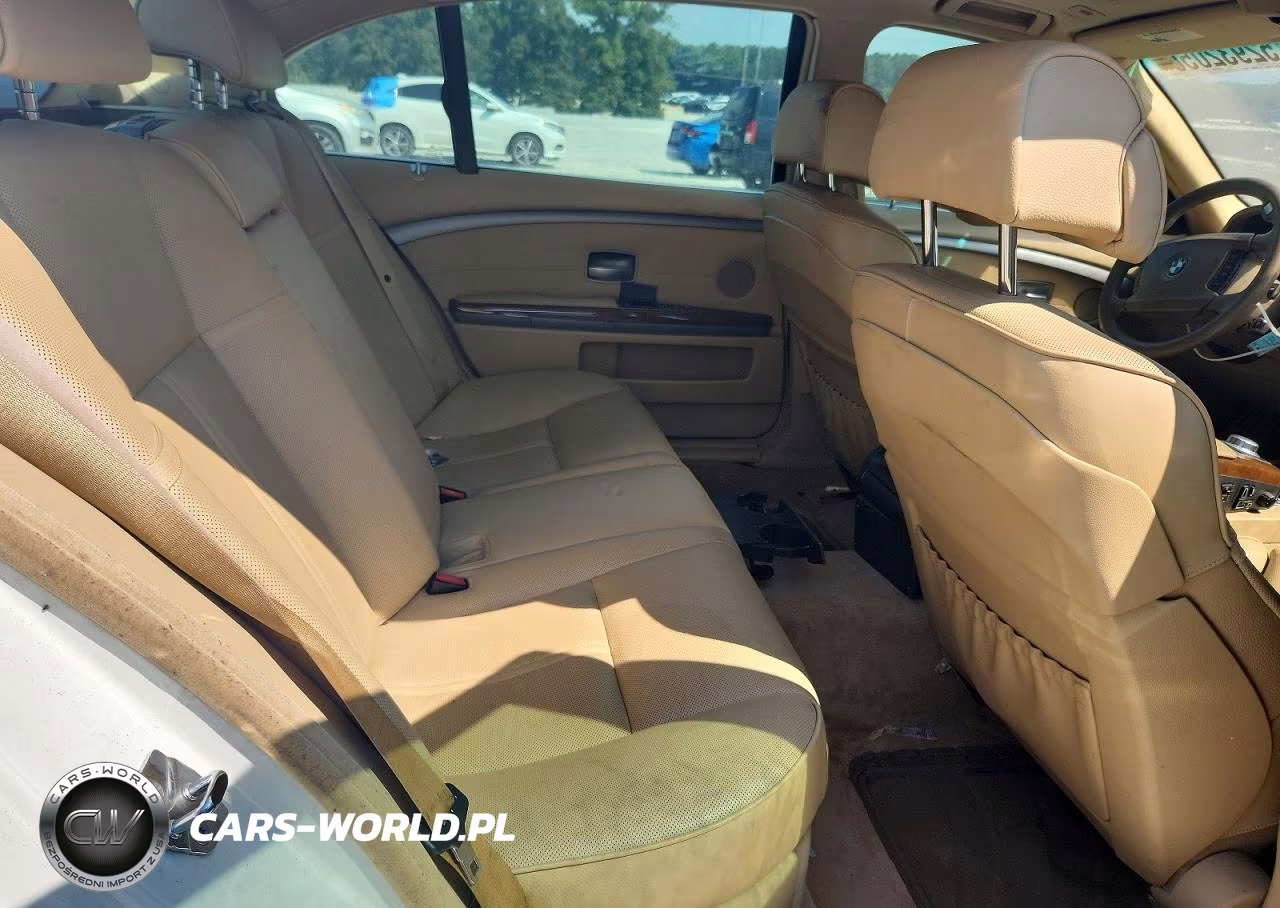2007 BMW 750 VIN:WBAHN83517DT74546 - 10