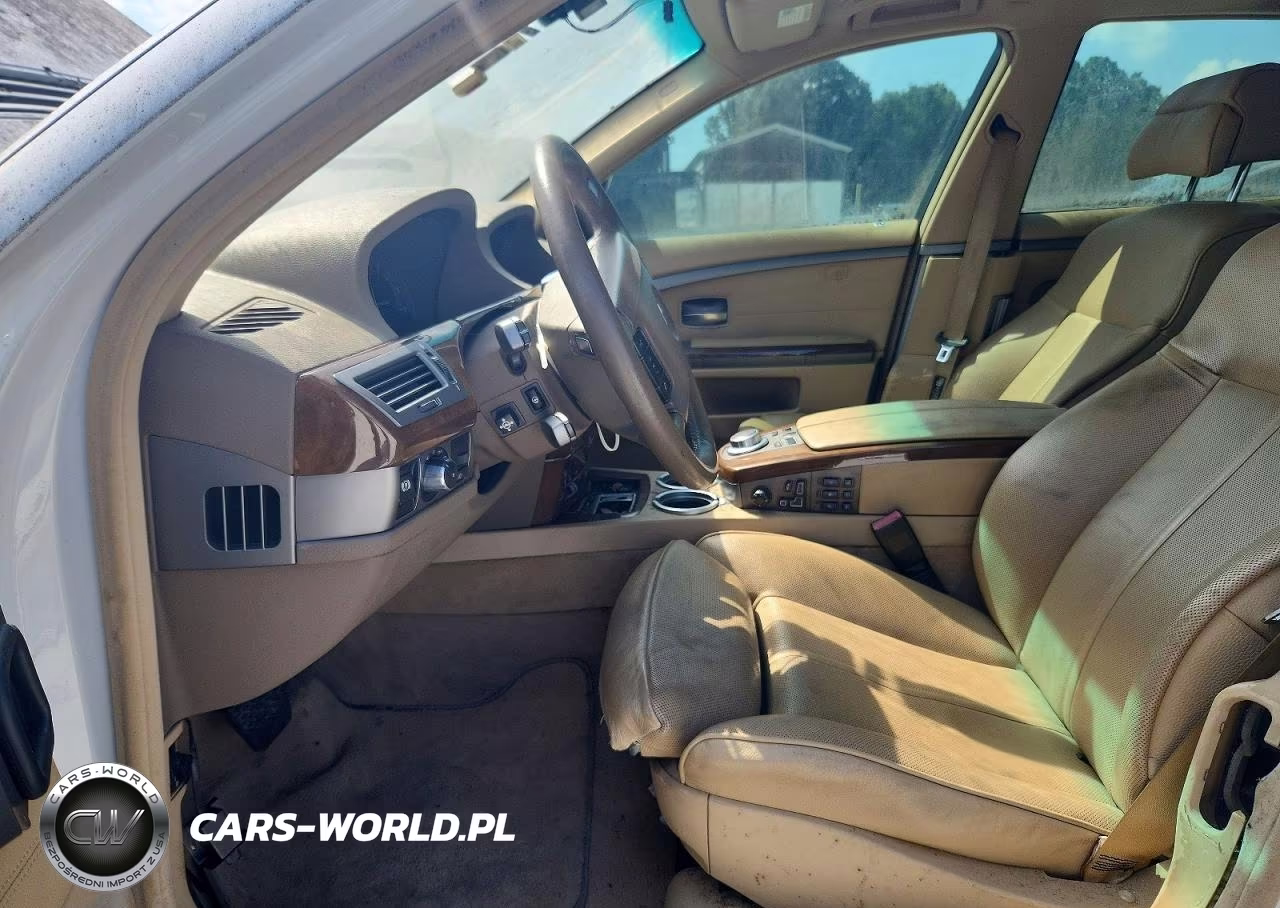 2007 BMW 750 VIN:WBAHN83517DT74546 - 7