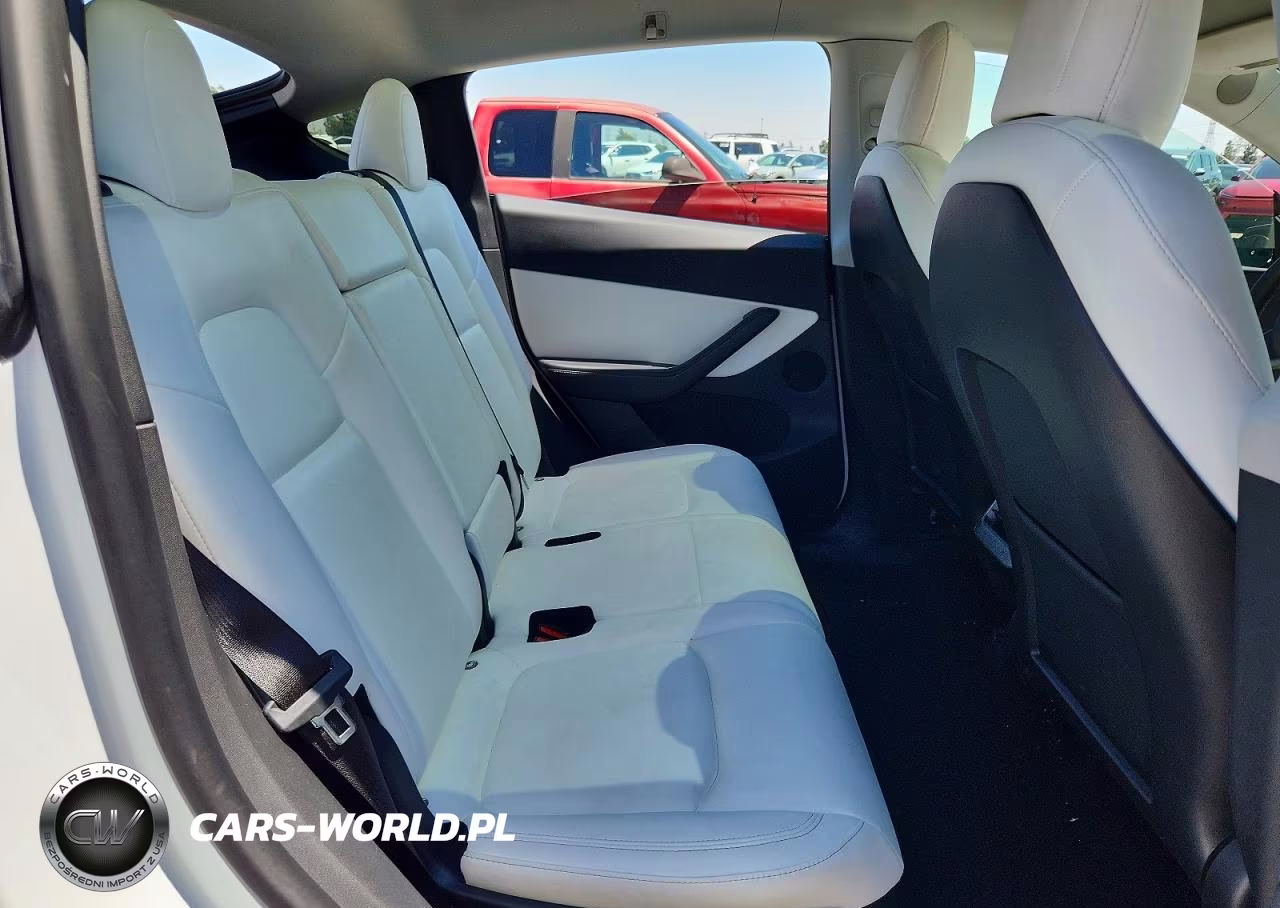 2021 Tesla Model Y VIN:5YJYGAEE7MF273940 - 11