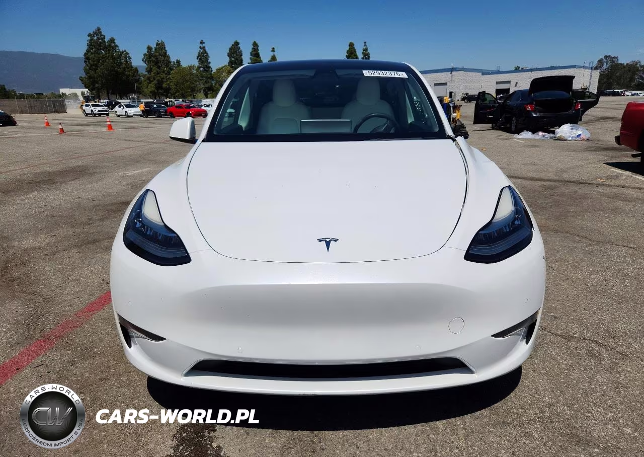 2021 Tesla Model Y VIN:5YJYGAEE7MF273940 - 5