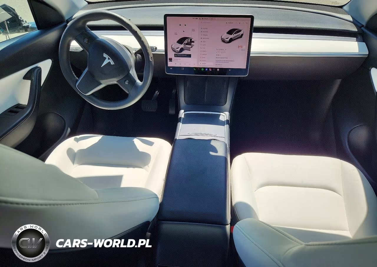2021 Tesla Model Y VIN:5YJYGAEE7MF273940 - 8