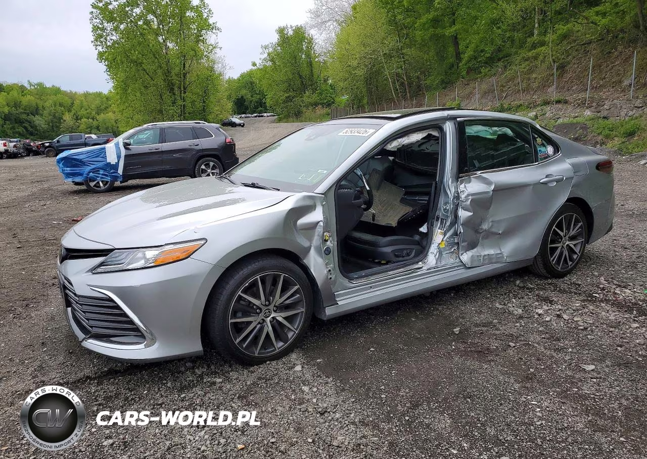 2022 Toyota Camry Xle – zdjęcie 1 z 12