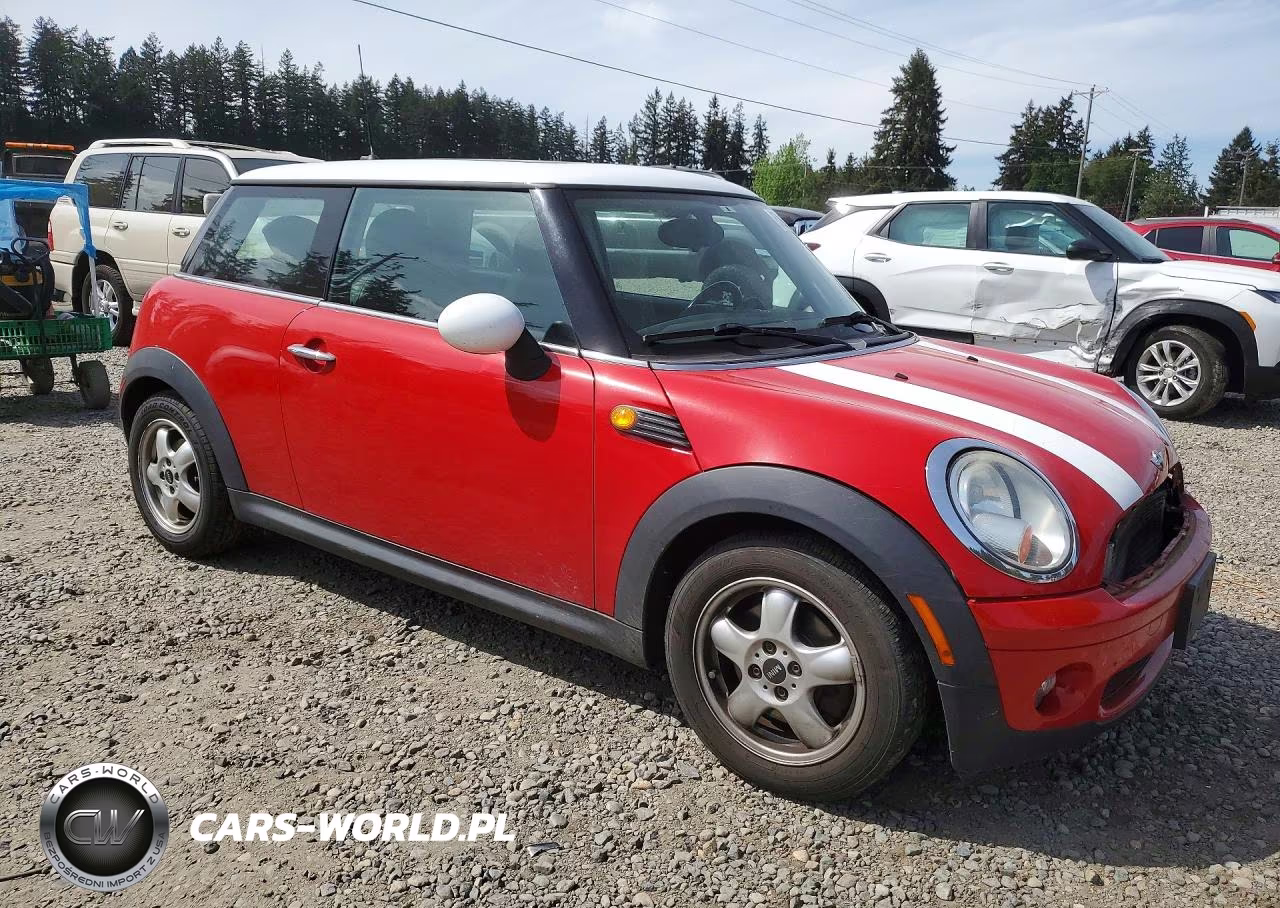 2009 Mini Cooper VIN:WMWMF335X9TU70411 - 4