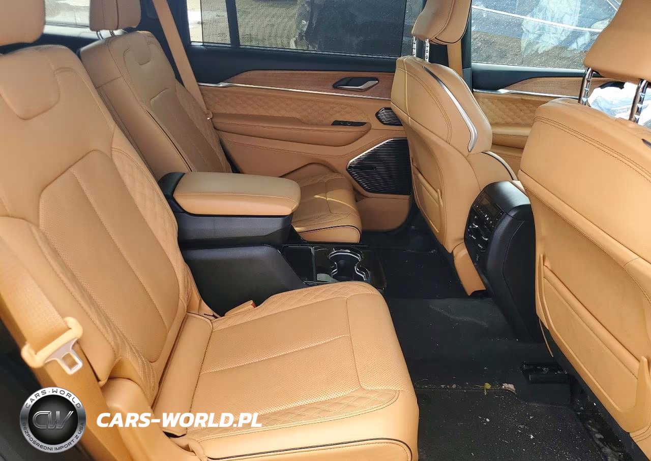 2025 Jeep Grand Cherokee L Summit VIN:1C4RJKEG4S8683007 - 11