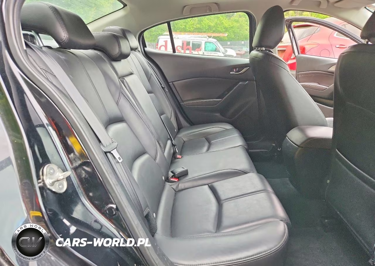 2018 Mazda 3 Touring VIN:3MZBN1V30JM270313 - 10
