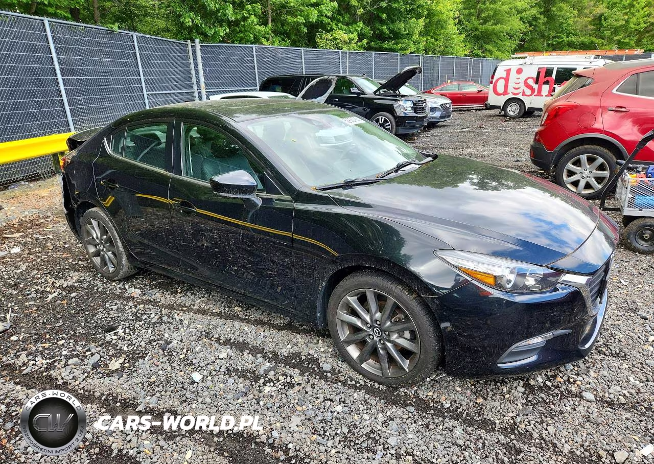 2018 Mazda 3 Touring VIN:3MZBN1V30JM270313 - 4